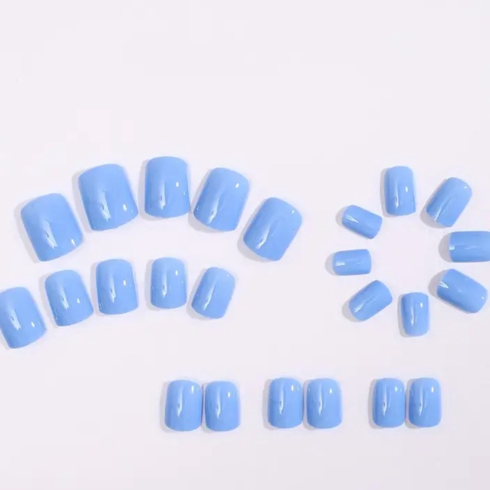 24pcs Solid Color Baby Blue Press On Nails Glossy Glue On  Short Square - Picture 3 of 5